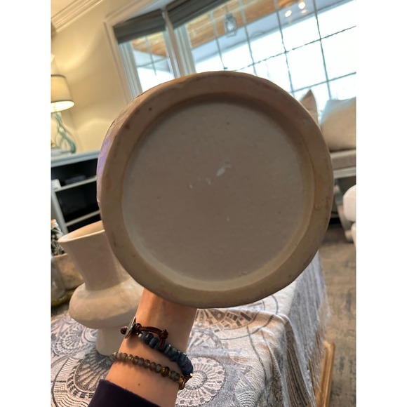 This is for one ceramic unique cream colored vases - Picture 3 of 8